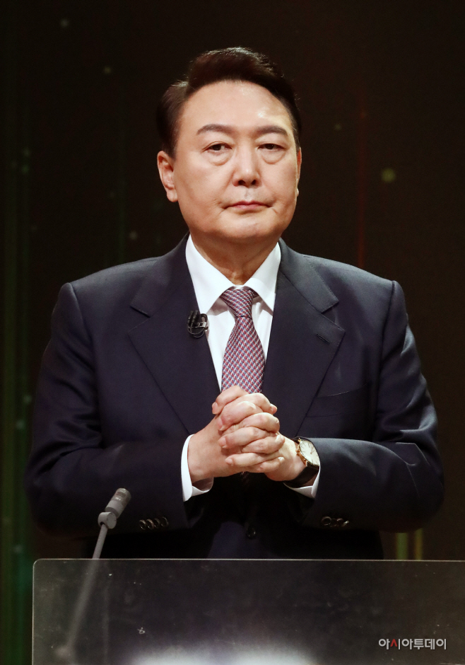 [포토] 윤석열 국민의힘 대선 후보 '첫 TV토론 준비'