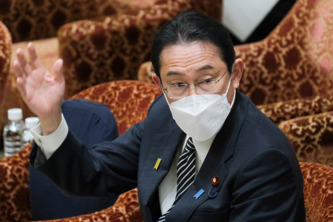 JAPAN-POLITICS-HEALTH-VIRUS <YONHAP NO-5657> (AFP)