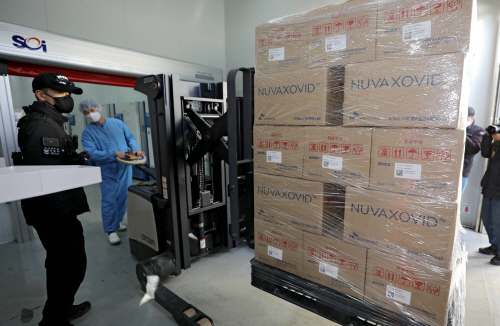 출하되는 국내 생산 노바백스