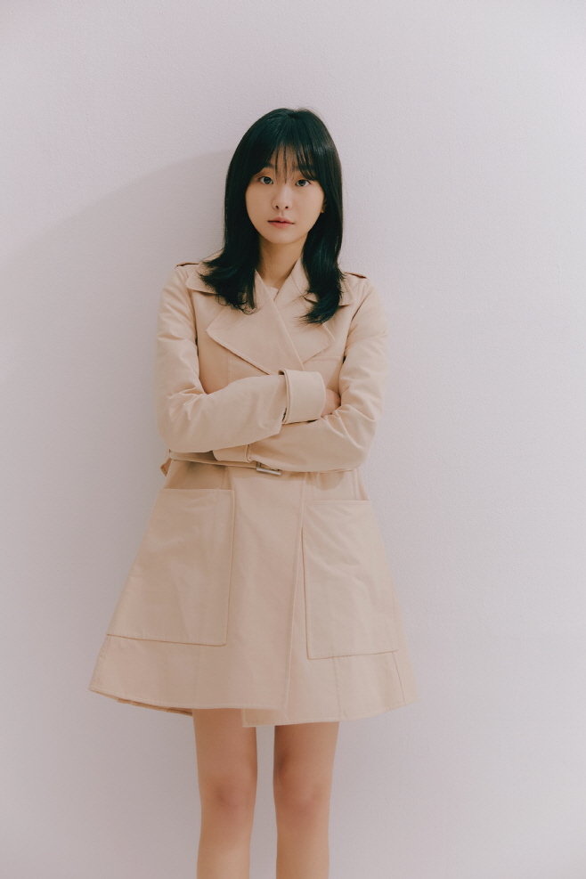 김다미