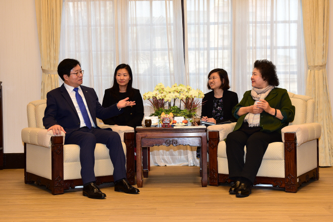 천쥐 대만 감찰원장, SNS에 염태영 시장과의 인연 소개