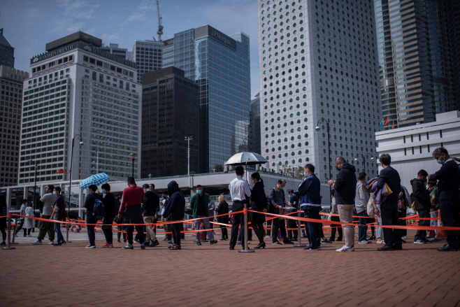 HONG KONG-CHINA-HEALTH-VIRUS <YONHAP NO-1856> (AFP)