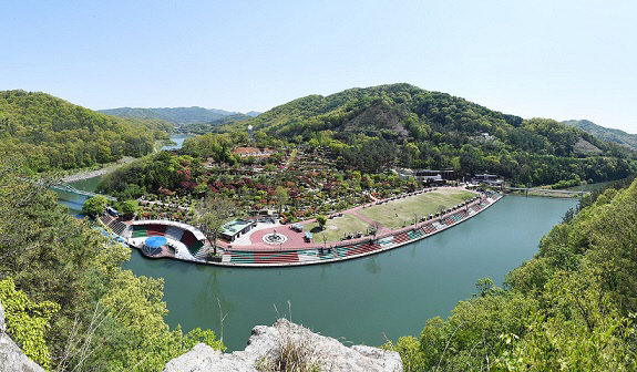 뿌리공원 전경