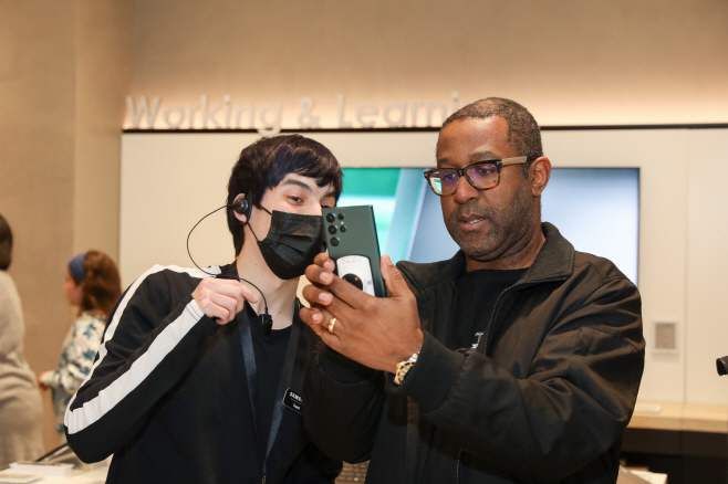 삼성 갤럭시 S22 출시_미국
