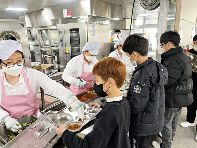 영천시) 학교 급식현장 사진