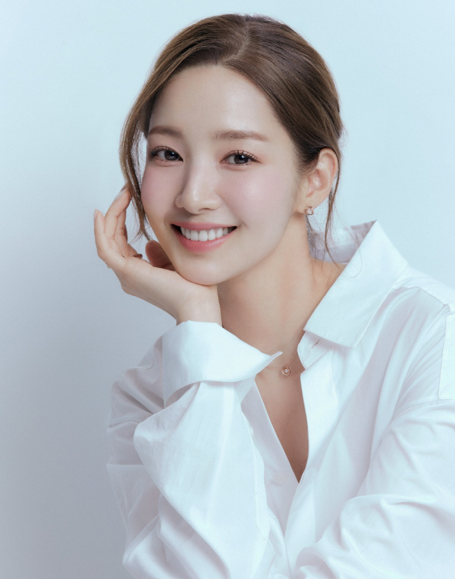 0307 박민영_산불 피해 1억 기부