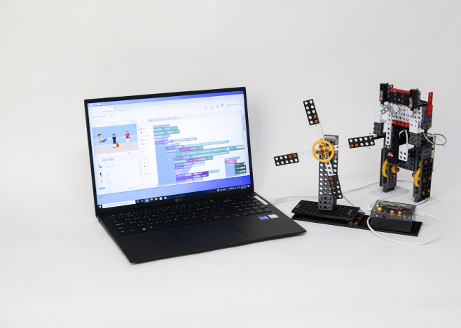 [KT 사진자료] KT AI 코딩블록 IoT 키트 1