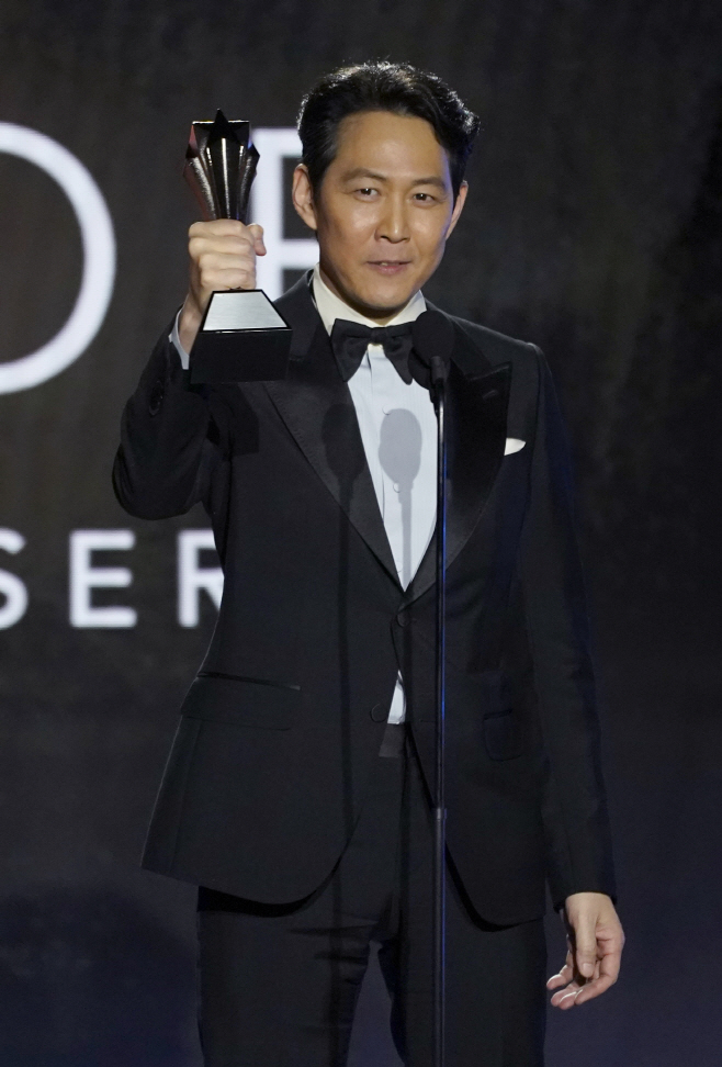 27th Annual Critics Choice Awards - Show