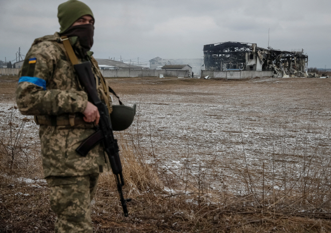 UKRAINE-CRISIS/KYIV-DEFENCE <YONHAP NO-1320> (REUTERS)