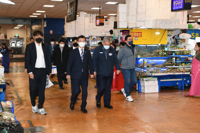 노량진 수산물 점검 01
