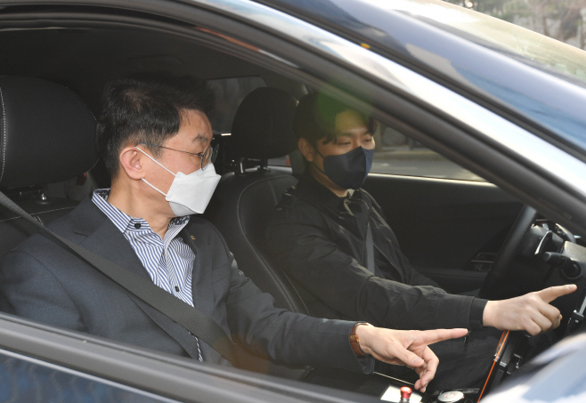 자율주행차 시승 기재차관