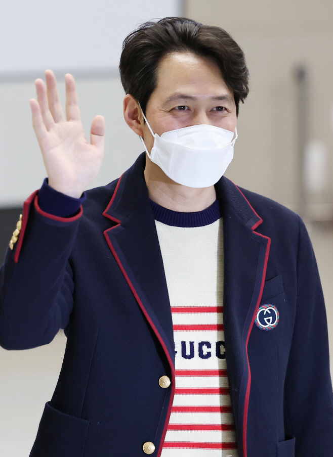 '크리틱스 초이스' 남우주연상, 배우 이정재 귀국