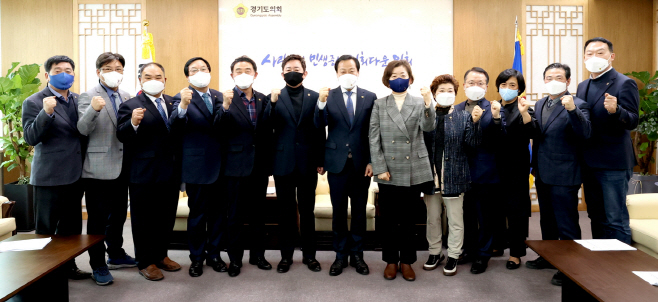 제10대 의정활동 성공적 마무리 주문