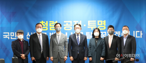 [관련사진] 22년 2차 혁신위원회 기념사진