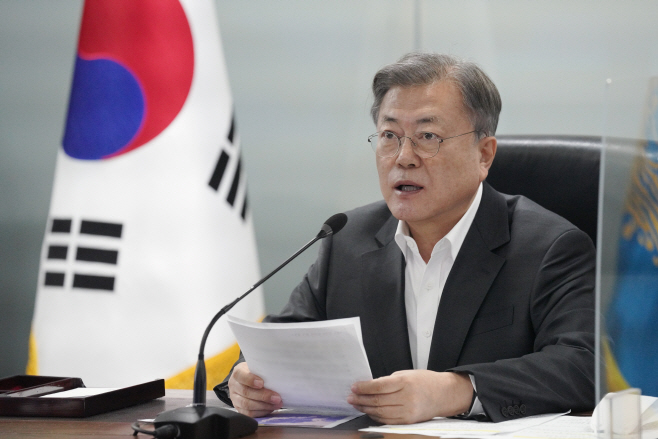 긴급 국가안전보장회의(NSC) 주재하는 문재인 대통령