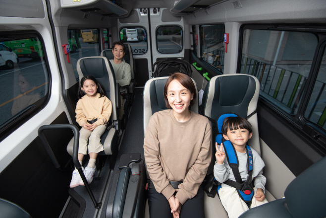 서울다누림 미니밴 내부