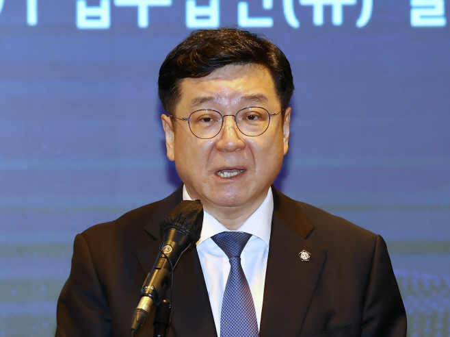 발언하는 이찬희 신임 삼성 준법감시위원장<YONHAP NO-2568>