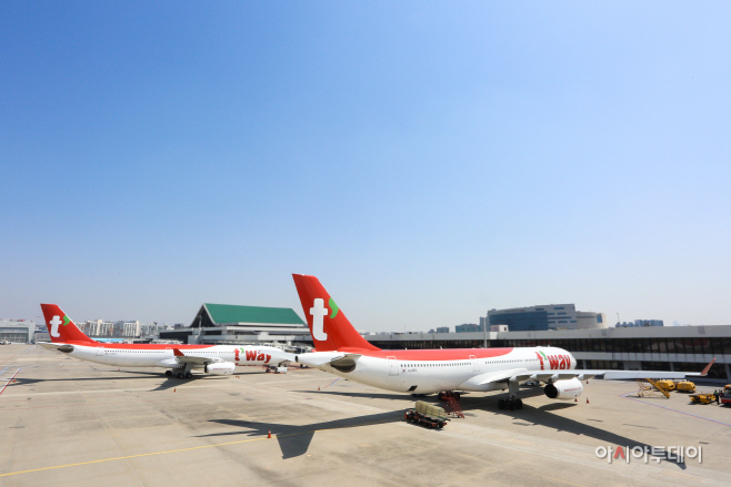 티웨이항공 (A330-300 1호기와 2호기)
