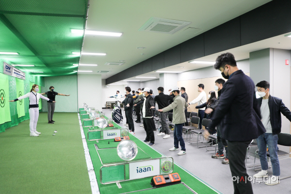 2.정지민2.서지연감독.스윙연습