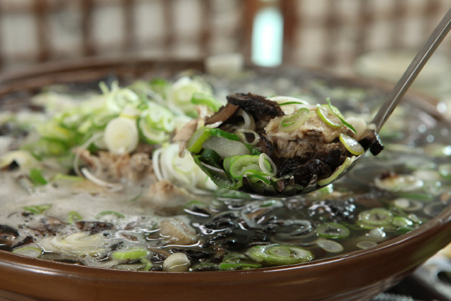 곡성3미_능이닭곰탕