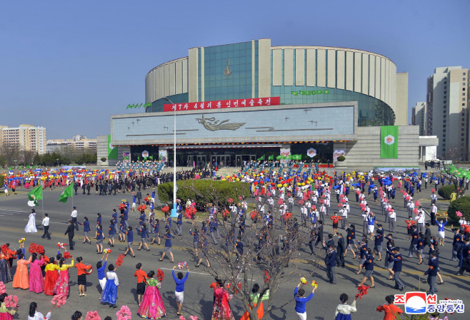 북한, 태양절 경축 제7차 4월의 봄 인민예술축전 개막