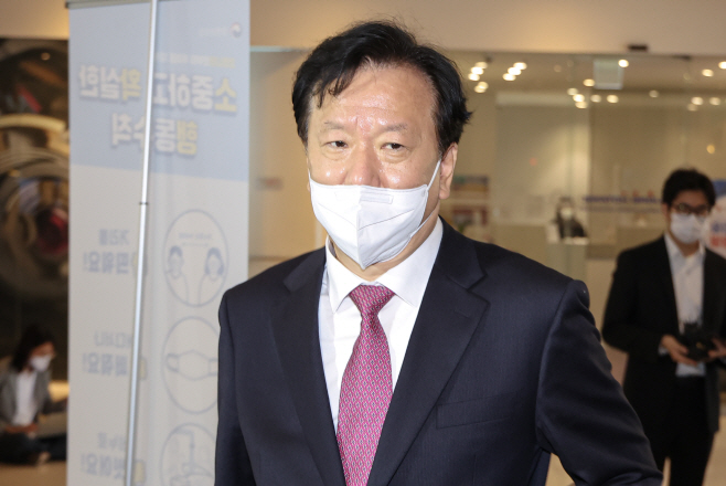 청문회 준비 사무실 향하는 정호영 보건복지부 ...<YONH