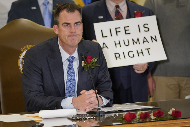 Abortion Ban Oklahoma <YONHAP NO-0754> (AP)