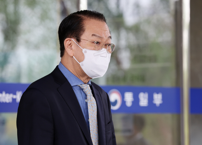 권영세 통일부 장관 후보자 출근