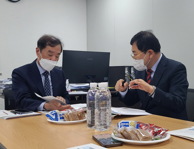 주낙영 경주시장이 서울 삼청동 대통령직인수위원회 별동 사무