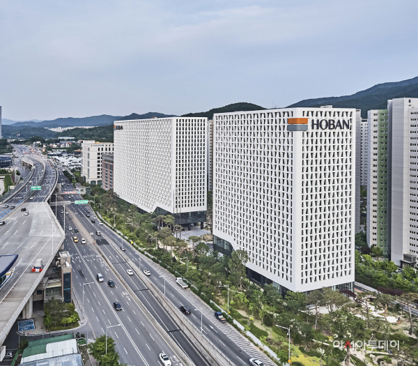 2. 호반건설 사옥 전경