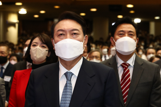 부활절 예배 참석한 윤석열 대통령 당선인