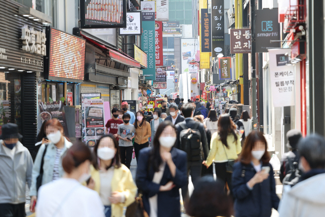 내일부터 거리두기 풀린다<YONHAP NO-3749>