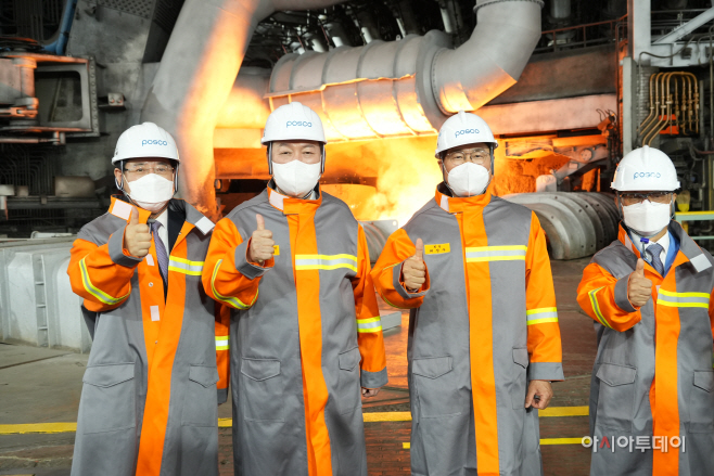 윤석열 대통령 당선인이 광양제철소를 방문했다(2)