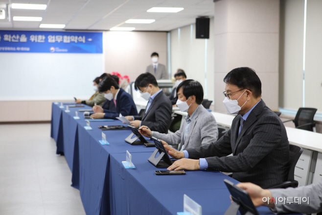 안산도시공사 서영삼 사장 탄소중립협의체 협약서 작성
