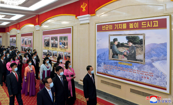 북한, '조선인민혁명군 90주년' 중앙사진전람회