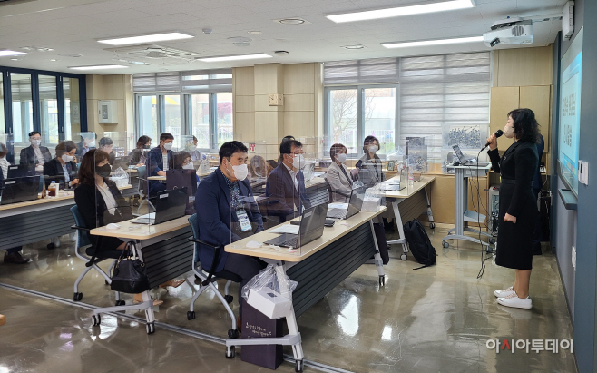 충남소프트웨어교육체험센터, 학교장 대상 AI SW체험연수