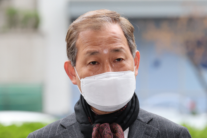 답변하는 김인철 사회부총리 후보자