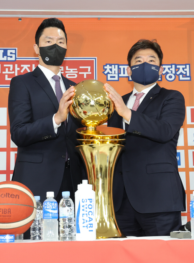 '프로농구 챔피언은 우리'<YONHAP NO-3656>