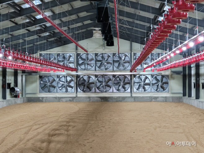 환풍기, 자동급이기, 자동급수기 설치 모습