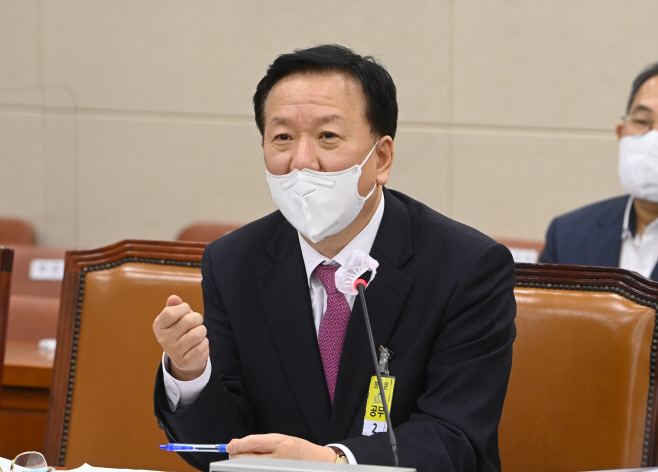 답변하는 정호영 후보자