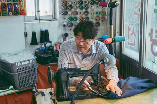 브로커
