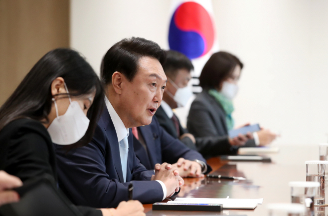 윤석열 대통령, UAE 경축사절 접견