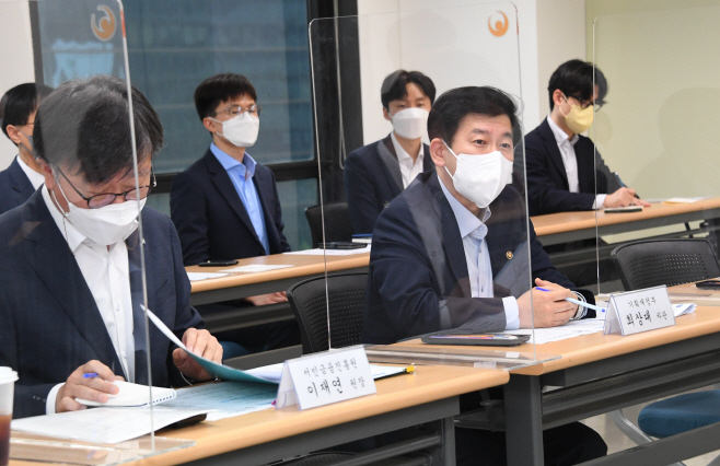 최상대 기재차관