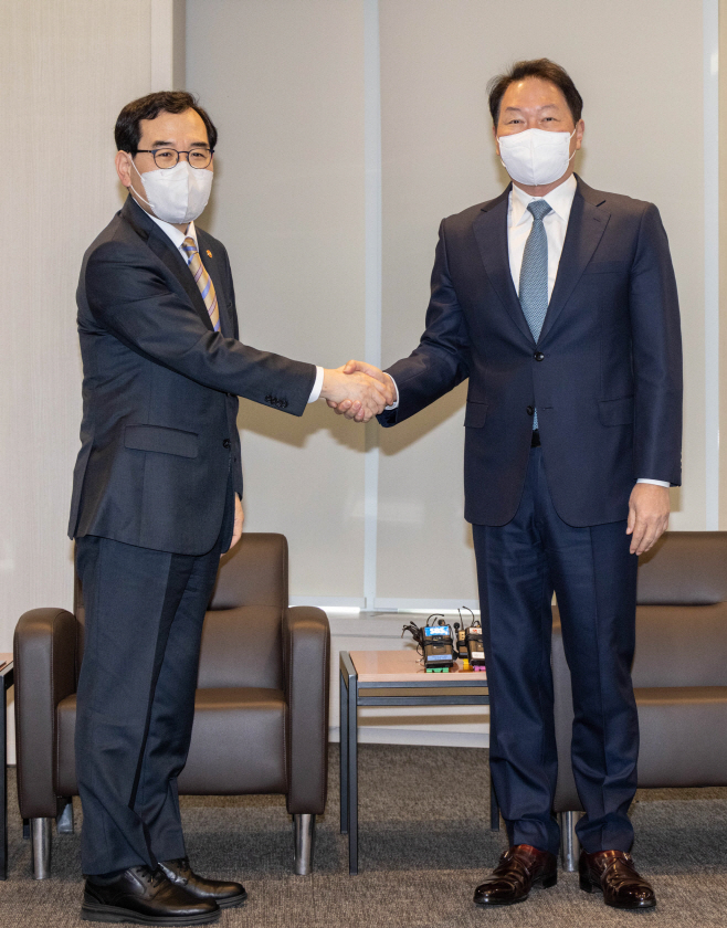 이창양 장관, 대한상의 방문<YONHAP NO-6801>