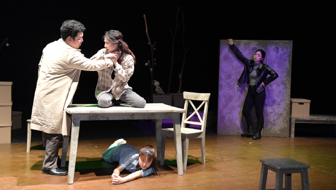 숨천향대 연극 '필로우맨' 공연