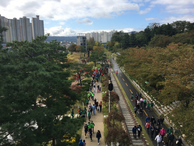 220530 포항 철길숲, 매일 3만 명 이상 걷는다...일상 속 필수