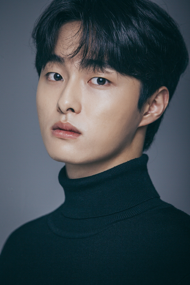 윤찬영