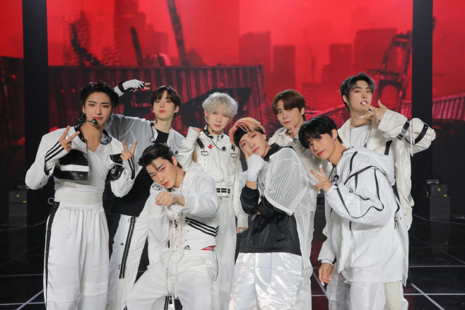 에이티즈_일본미니2집_호성적[제공=KQ]