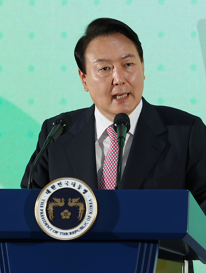 고졸 인재 채용엑스포 축사하는 윤석열 대통령