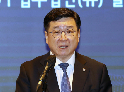 발언하는 이찬희 신임 삼성 준법감시위원장<YONHAP NO-2568>